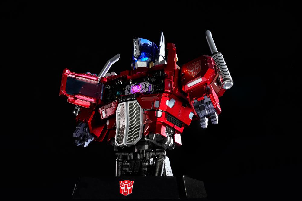 Hasbro Bust Generation Transformers - Optimus Prime Mechanic Bust