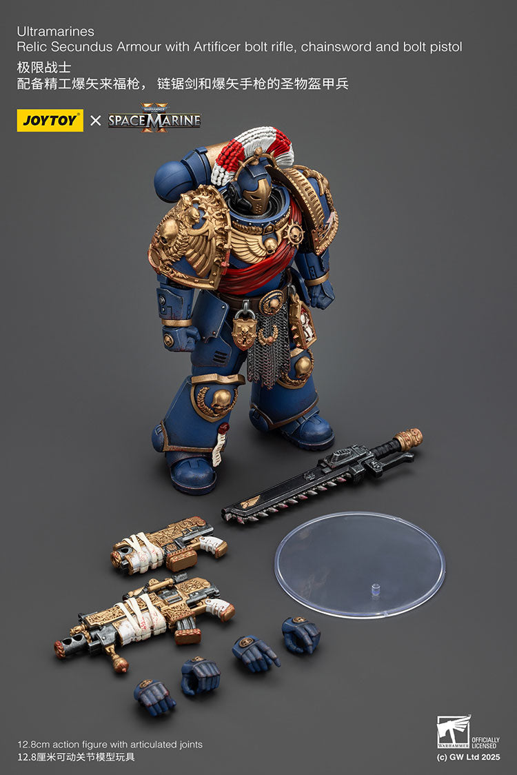 Joytoy 1/18 Warhammer 40k Space Marine 2 Ultramarines - Relic Secundus Armour with Artificer Bolt Rifle Chainsword and Bolt Pistol