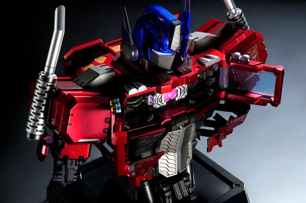 Hasbro Bust Generation Transformers - Optimus Prime Mechanic Bust