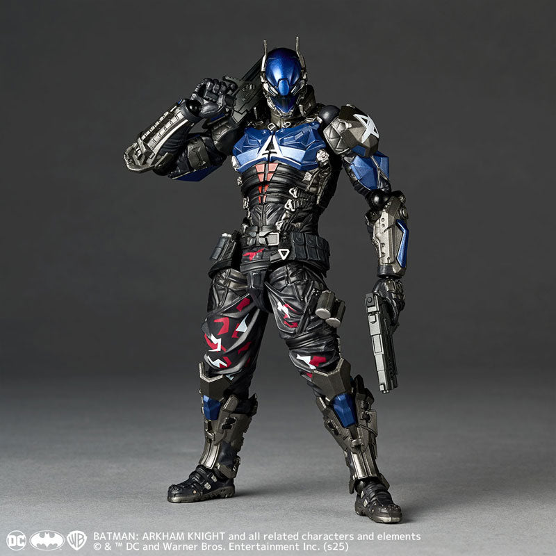 Revoltech Amazing Yamaguchi DC Batman Arkham Knight - Arkham Knight (Ver 1.5)