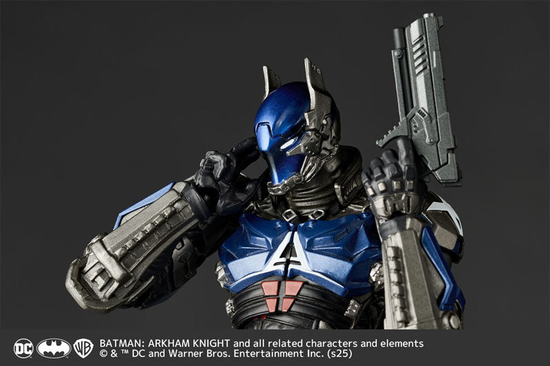 Revoltech Amazing Yamaguchi DC Batman Arkham Knight - Arkham Knight (Ver 1.5)