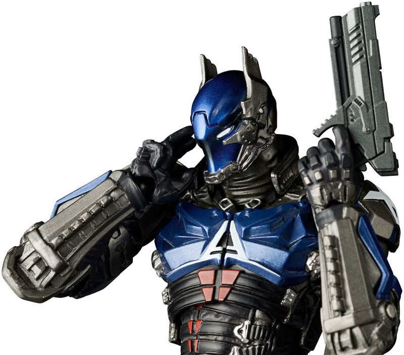 Revoltech Amazing Yamaguchi DC Batman Arkham Knight - Arkham Knight (Ver 1.5)