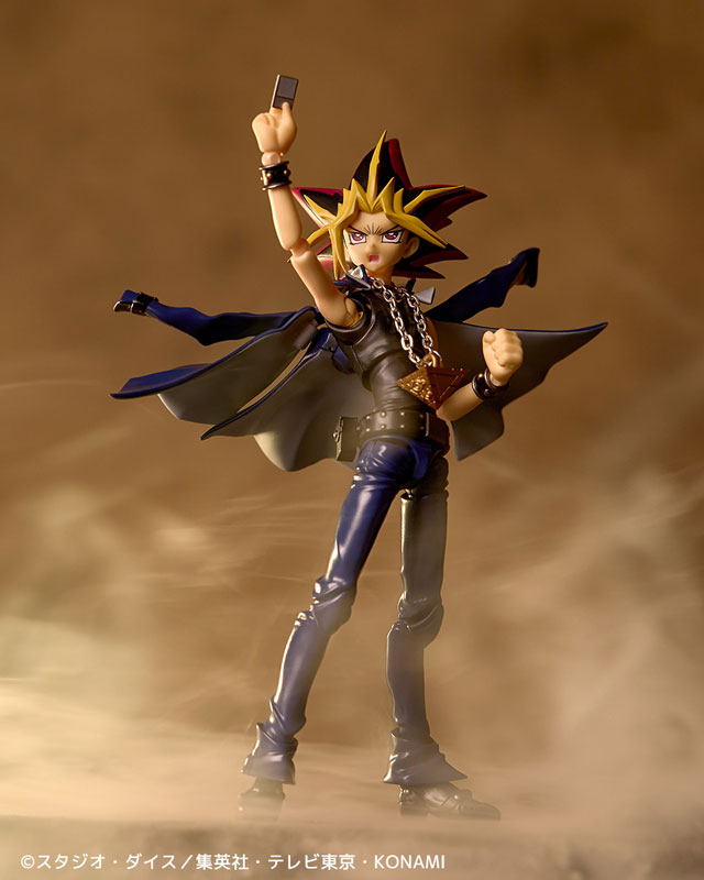 Revoltech Amazing Yamaguchi Yu-Gi-Oh - Yami Yugi