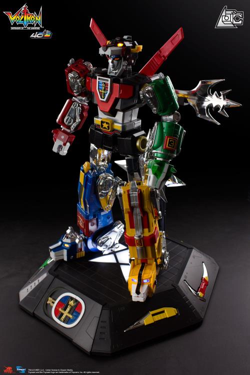 Toynami Voltron Defender of the Universe 40th Anniversary Collector's Set