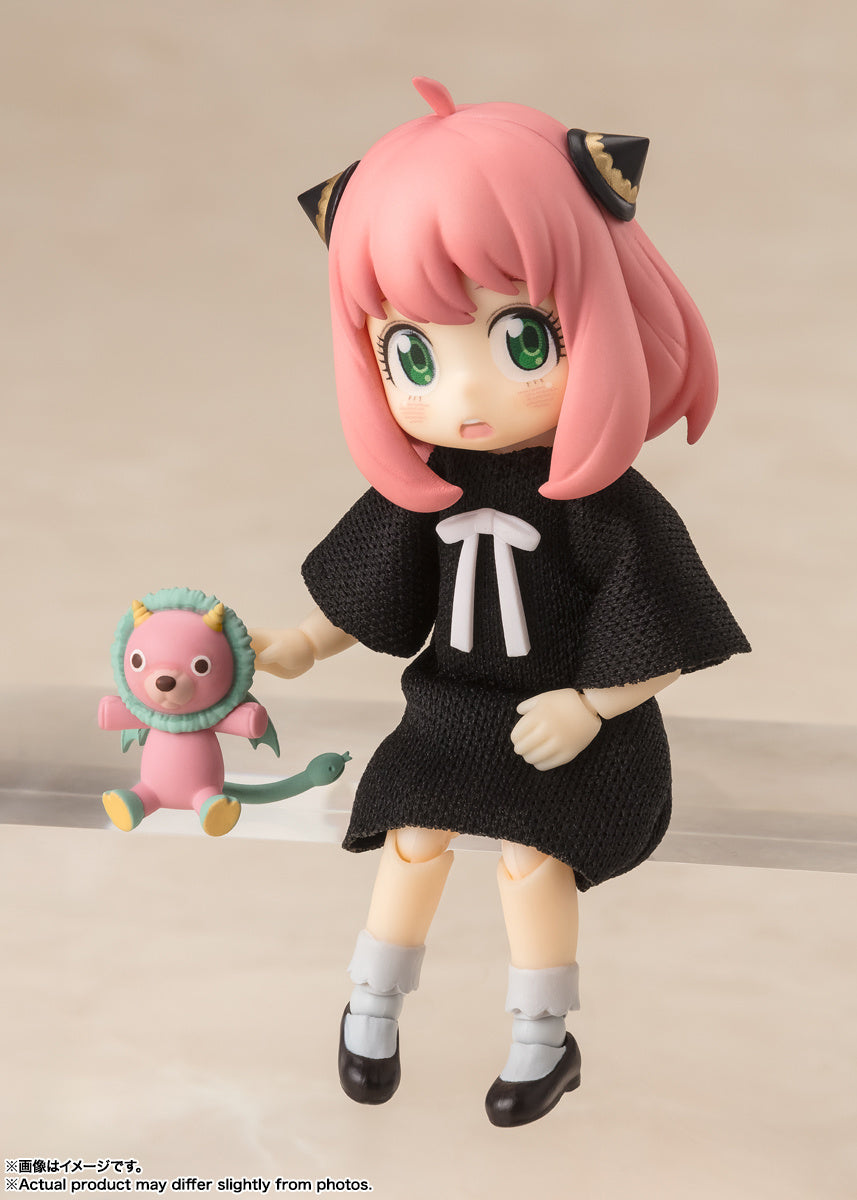 SH Figuarts Spy x Family - Anya Forger (Casual Attire)
