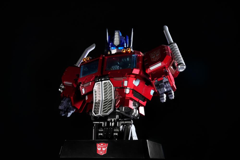 Hasbro Bust Generation Transformers - Optimus Prime Mechanic Bust