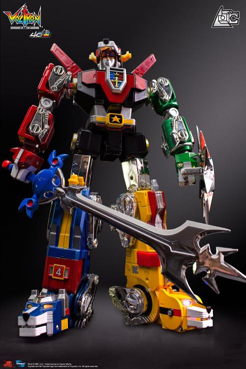 Toynami Voltron Defender of the Universe 40th Anniversary Collector's Set