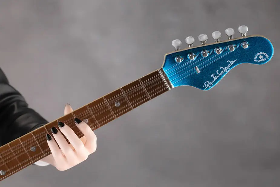 Kotobukiya 1/7 Girls Band Cry - Momoka Kawaragi