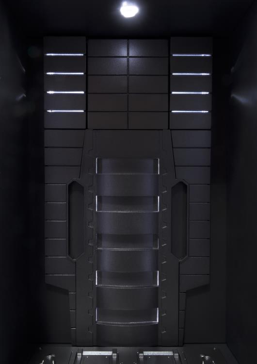 SH Figuarts Marvel Iron Man Mark 2 with Hall of Armor