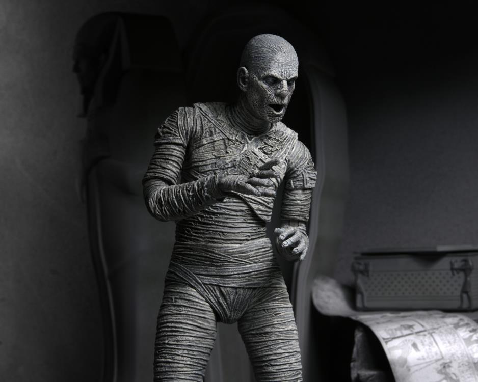 Neca Ultimate Mummy (Black and White)