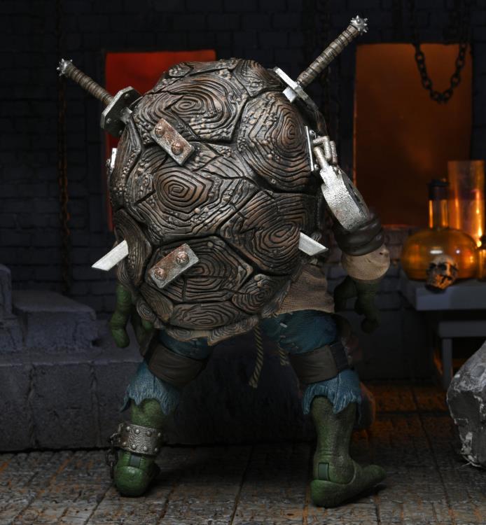 Neca Ultimate Universal Monsters x Teenage Mutant Ninja Turtles Leonardo as Hunchback