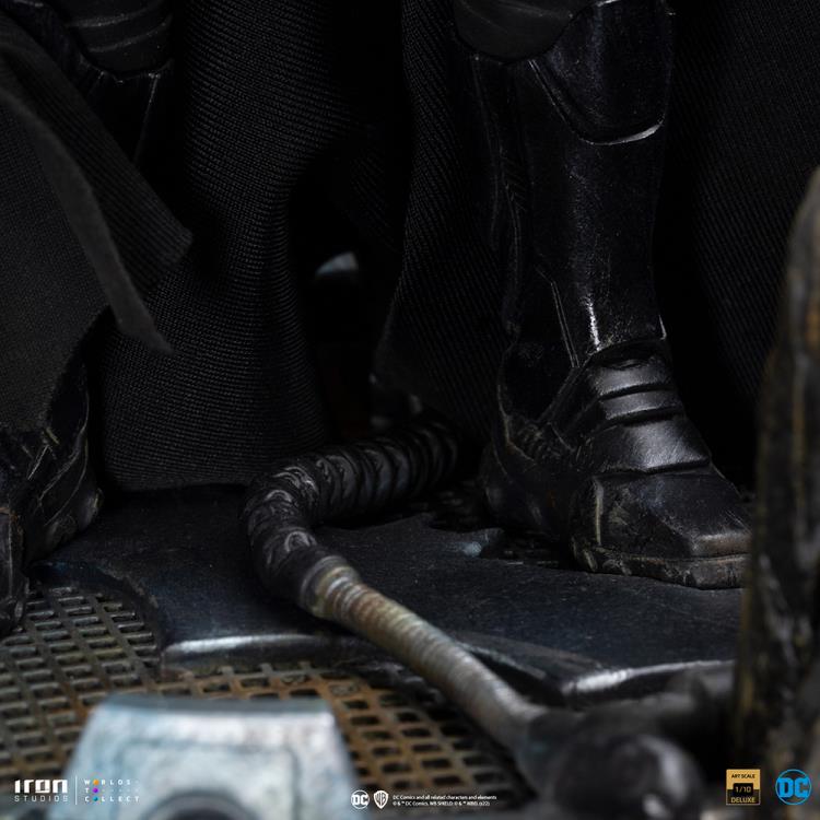 Iron Studios Art Scale 1/10 DC Comics - Batman Unleashed Deluxe