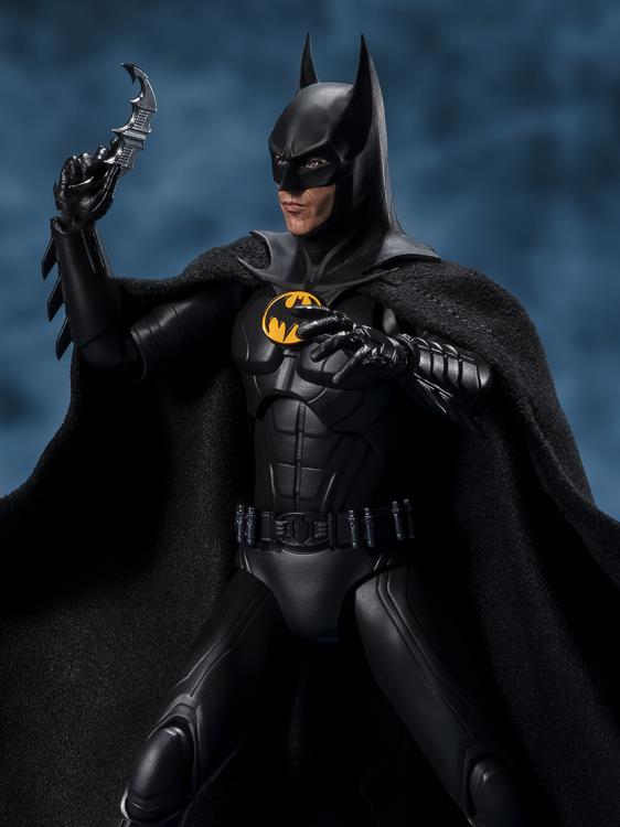 SH Figuarts DC The Flash Movie - Batman