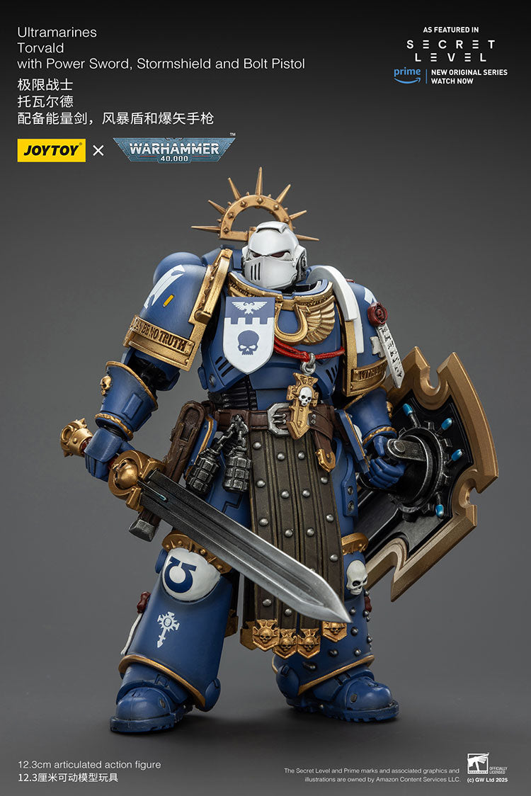 Joytoy 1/18 Warhammer 40k Ultramarines - Torvald with Power Sword, Stormshield and Bolt Pistol