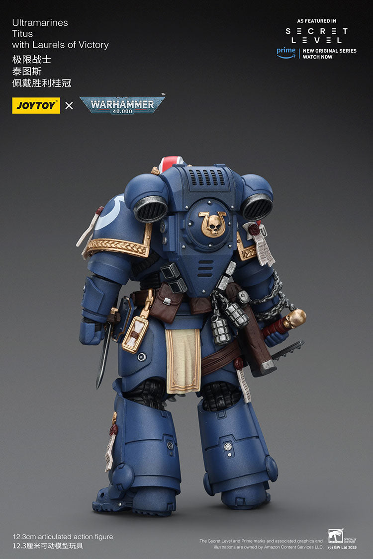 Joytoy 1/18 Warhammer 40k Ultramarines - Titus with Laurels of Victory