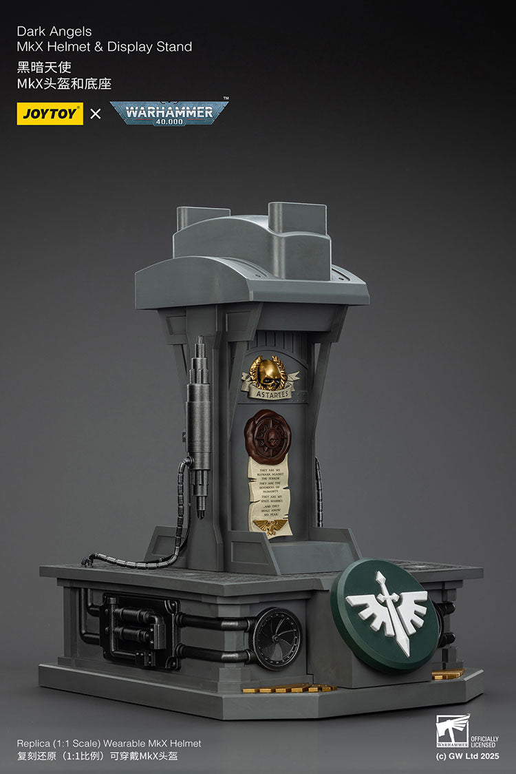 Joytoy 1/18 Warhammer 40k Dark Angels MkX Helmet & Display Stand