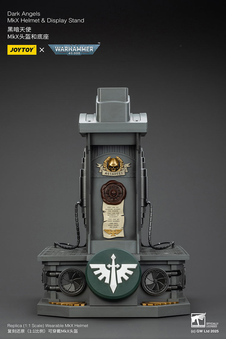 Joytoy 1/18 Warhammer 40k Dark Angels MkX Helmet & Display Stand