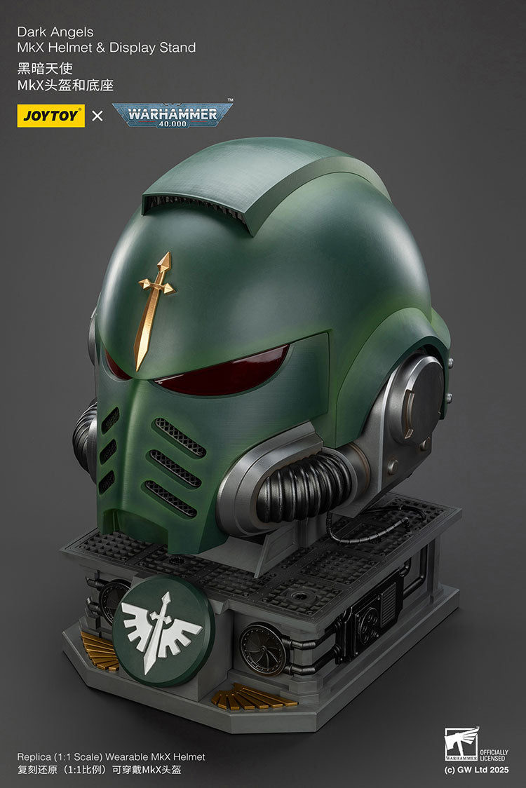 Joytoy 1/18 Warhammer 40k Dark Angels MkX Helmet & Display Stand