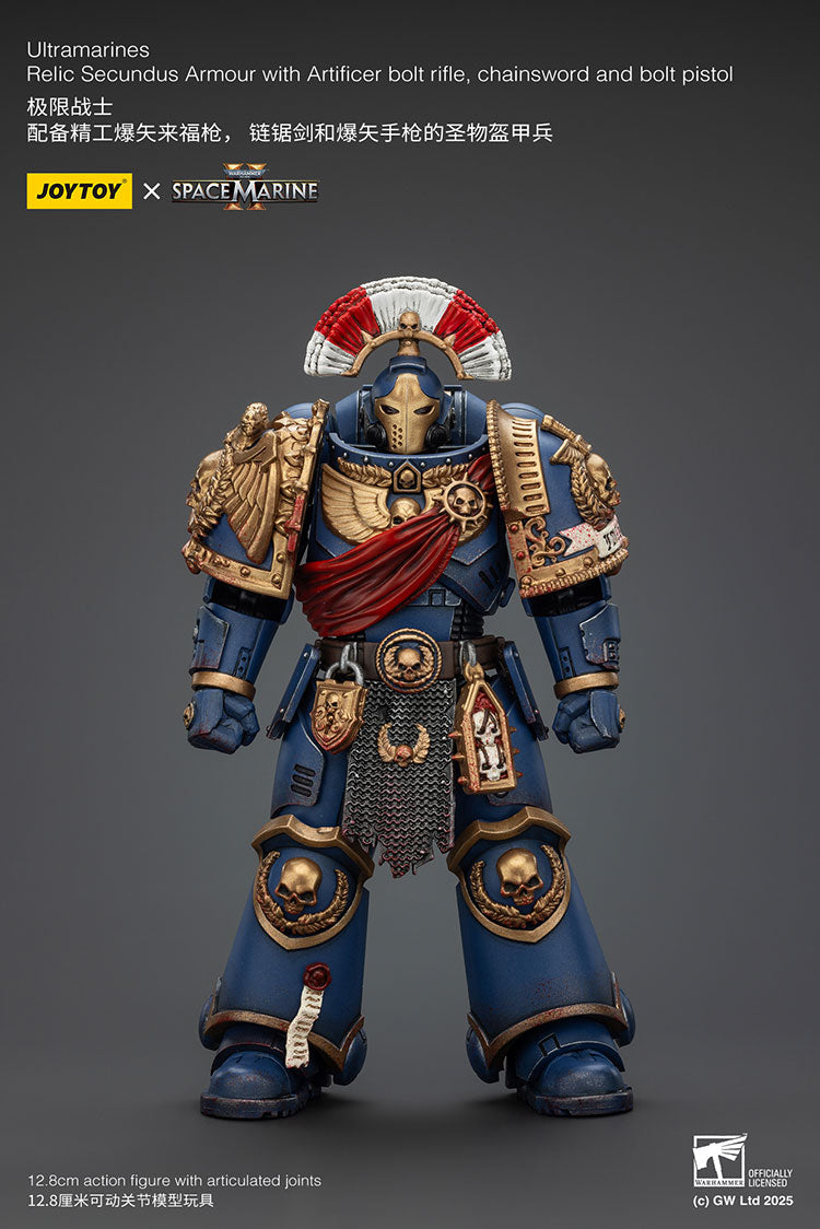 Joytoy 1/18 Warhammer 40k Space Marine 2 Ultramarines - Relic Secundus Armour with Artificer Bolt Rifle Chainsword and Bolt Pistol