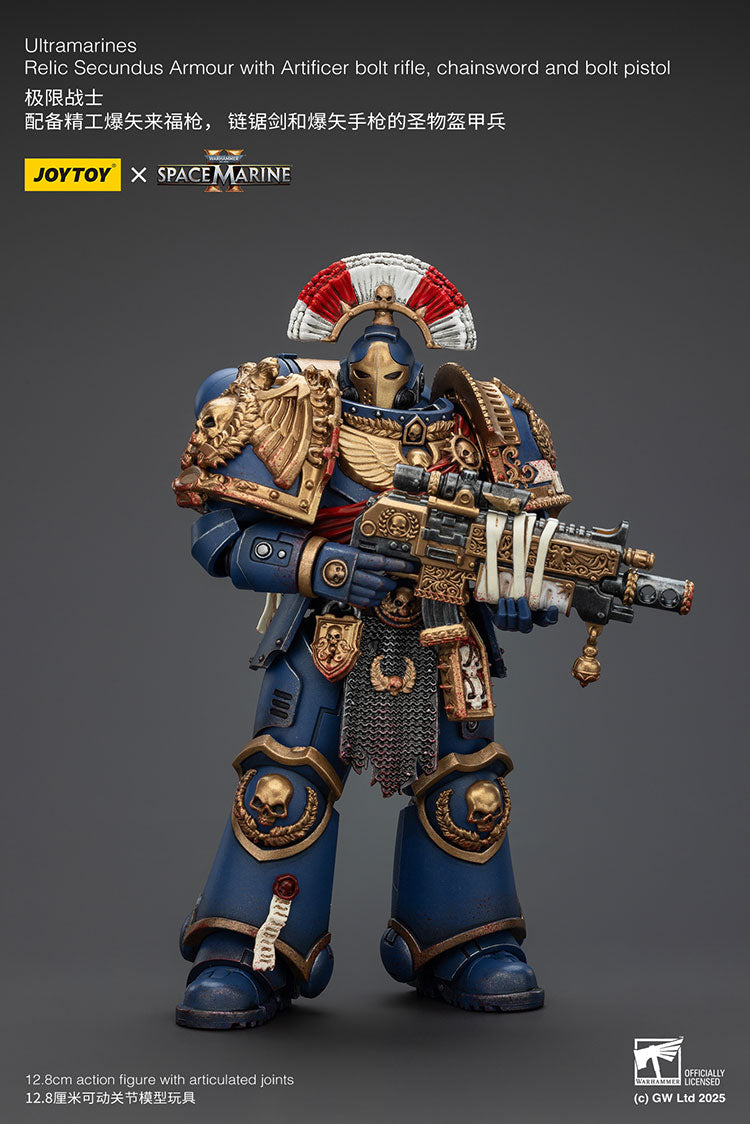 Joytoy 1/18 Warhammer 40k Space Marine 2 Ultramarines - Relic Secundus Armour with Artificer Bolt Rifle Chainsword and Bolt Pistol