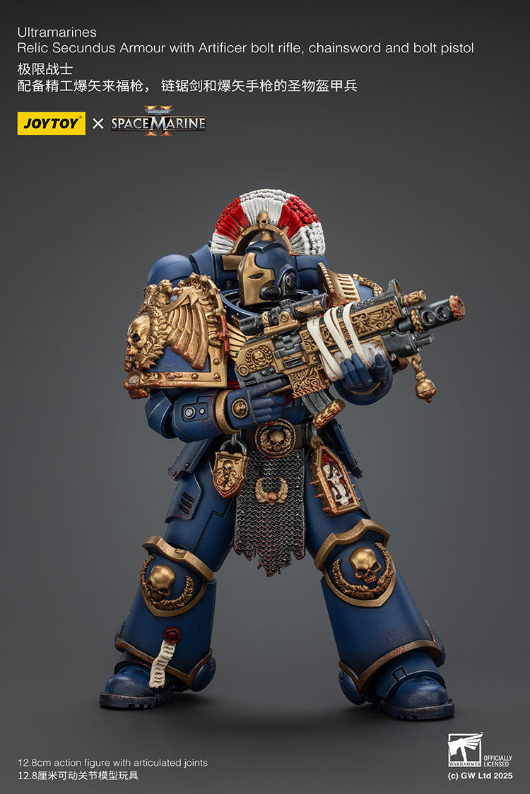 Joytoy 1/18 Warhammer 40k Space Marine 2 Ultramarines - Relic Secundus Armour with Artificer Bolt Rifle Chainsword and Bolt Pistol