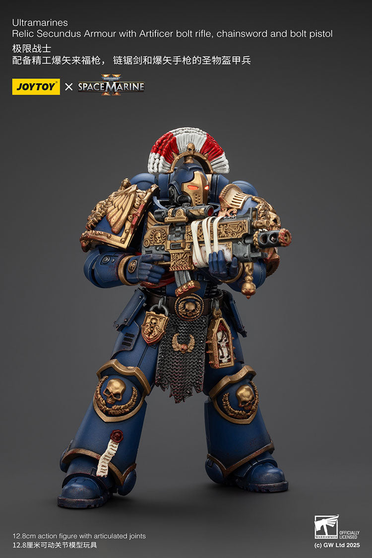 Joytoy 1/18 Warhammer 40k Space Marine 2 Ultramarines - Relic Secundus Armour with Artificer Bolt Rifle Chainsword and Bolt Pistol