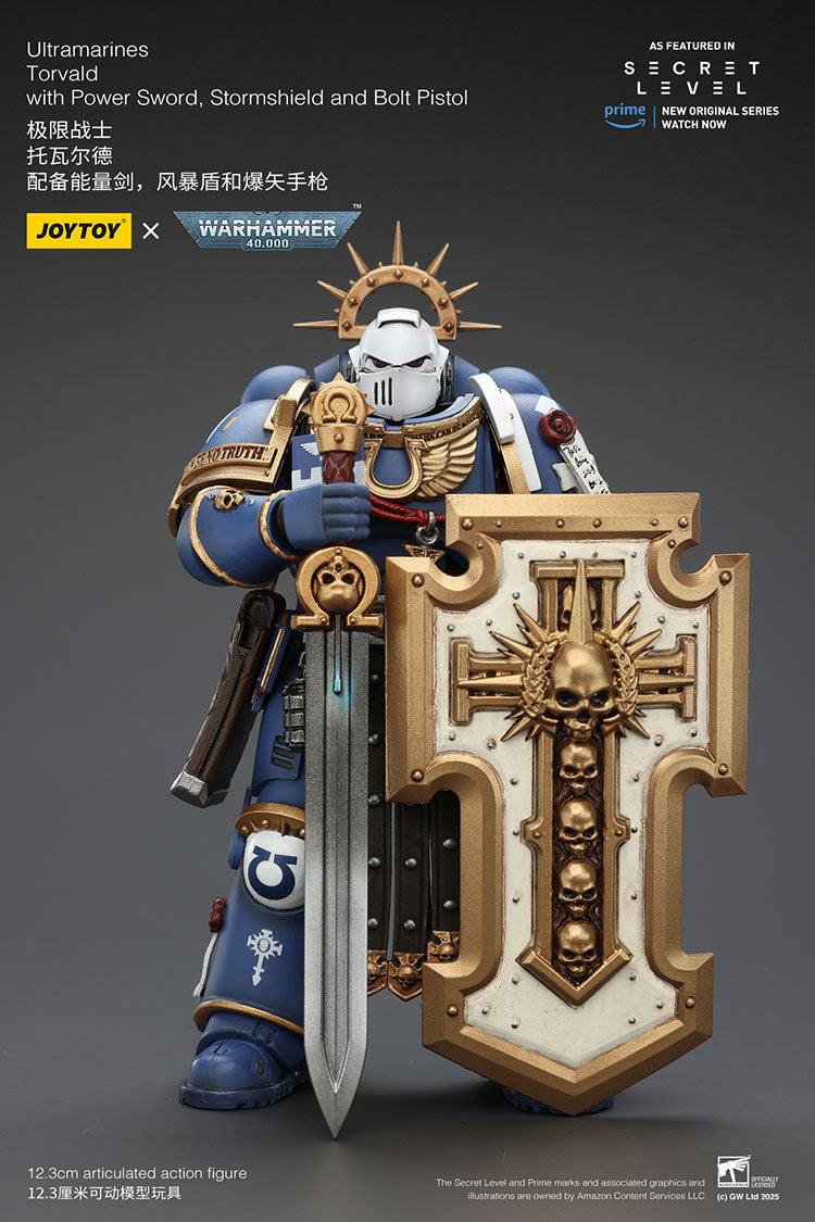 Joytoy 1/18 Warhammer 40k Ultramarines - Torvald with Power Sword, Stormshield and Bolt Pistol