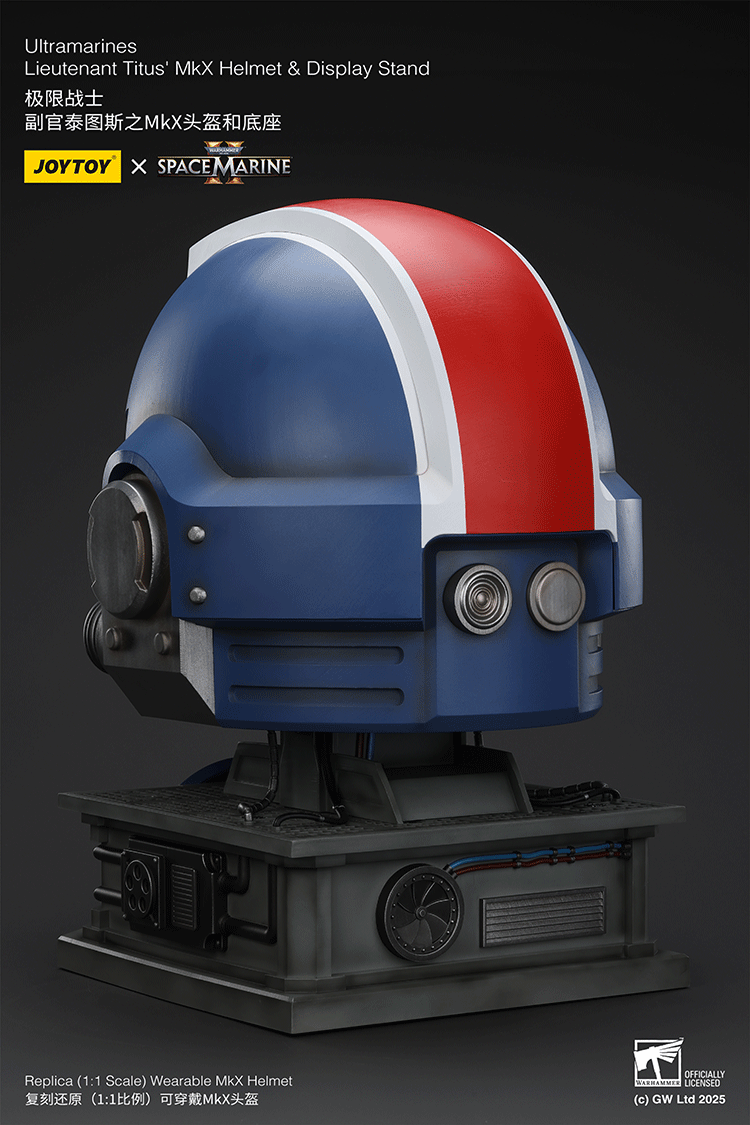 Joytoy Warhammer 40k Space Marine 2 - Ultramarines Lieutenant Titus' MKX Helmet & Display Stand