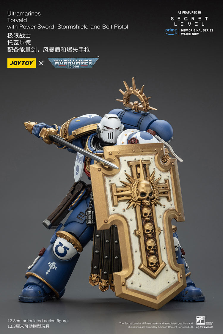 Joytoy 1/18 Warhammer 40k Ultramarines - Torvald with Power Sword, Stormshield and Bolt Pistol