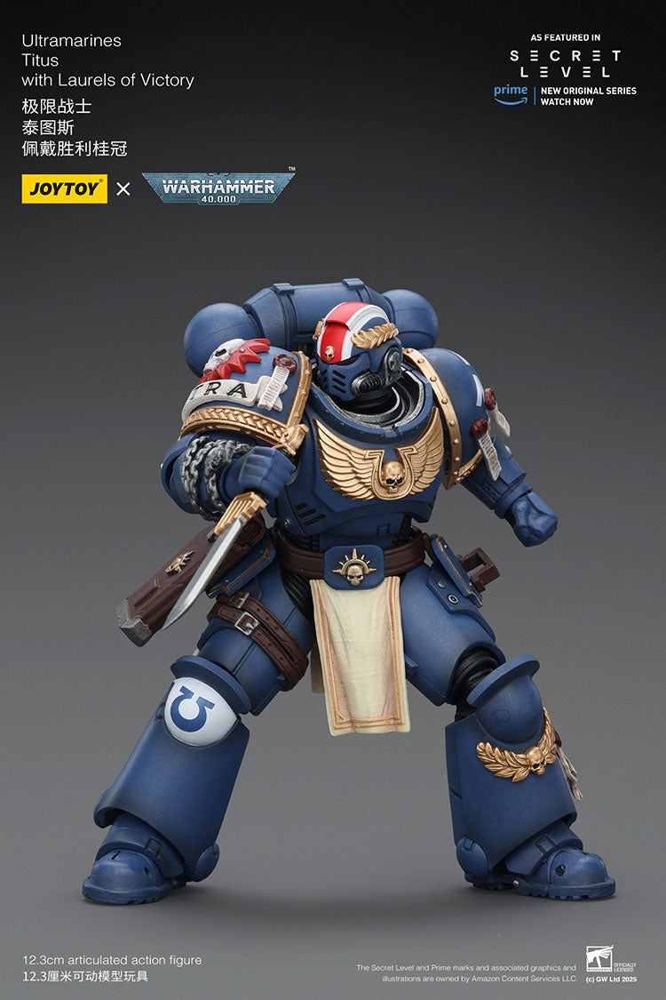 Joytoy 1/18 Warhammer 40k Ultramarines - Titus with Laurels of Victory