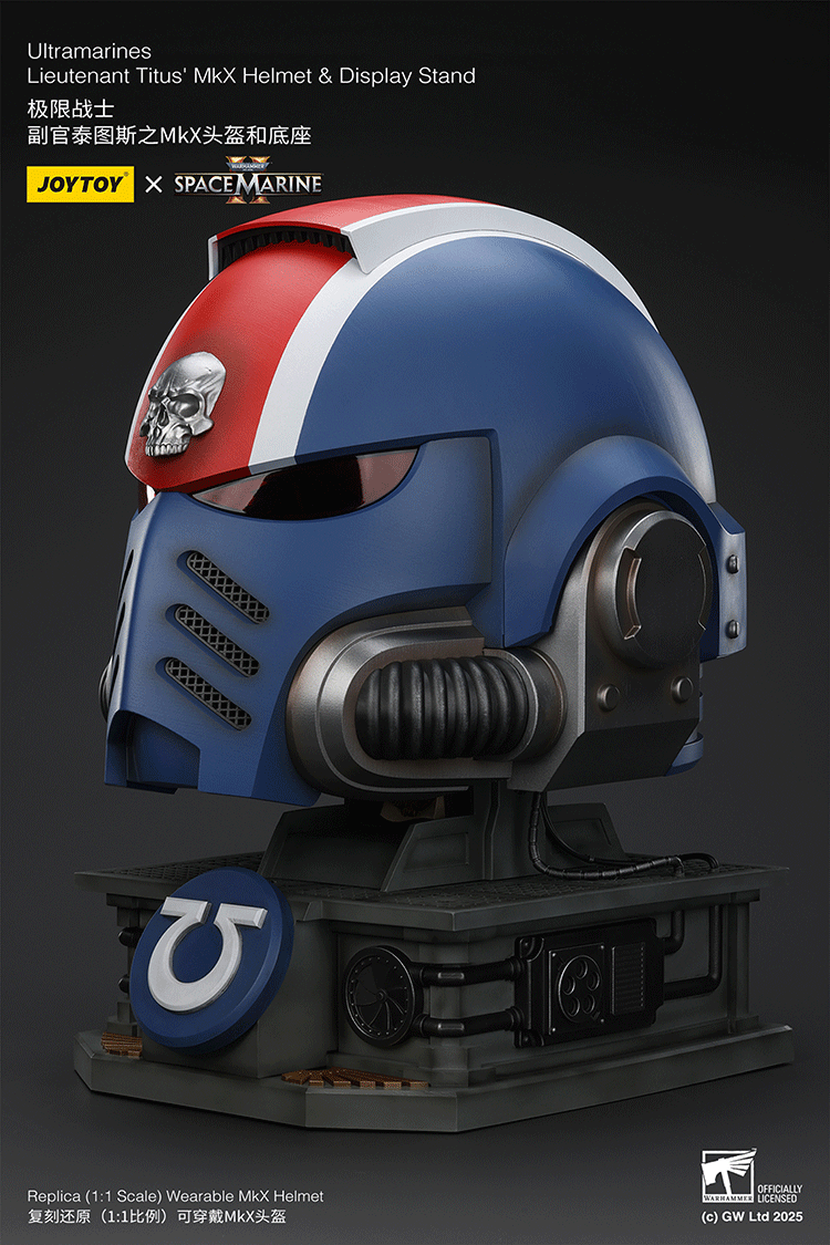 Joytoy Warhammer 40k Space Marine 2 - Ultramarines Lieutenant Titus' MKX Helmet & Display Stand