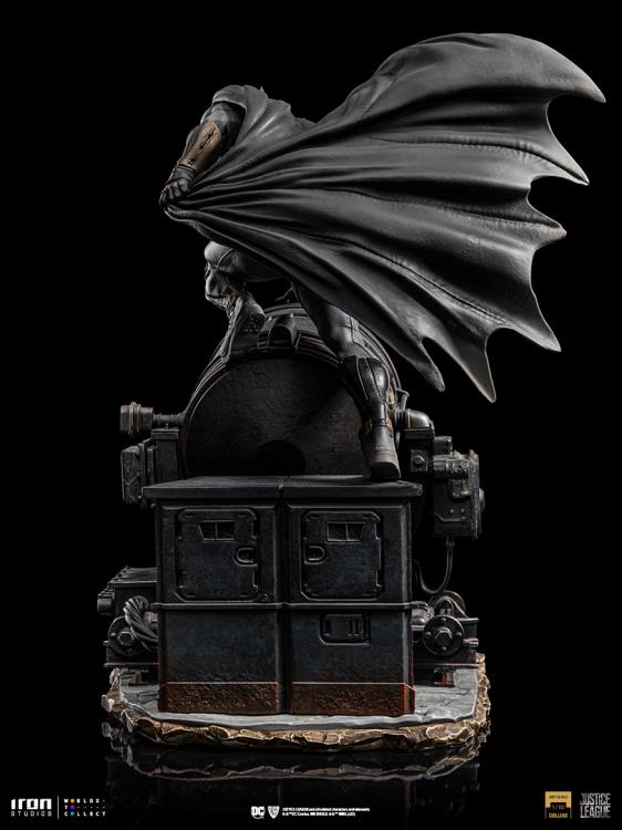Iron Studios Art Scale 1/10 DC Zack Snyder's Justice League - Batman on Bat-Signal (Deluxe)