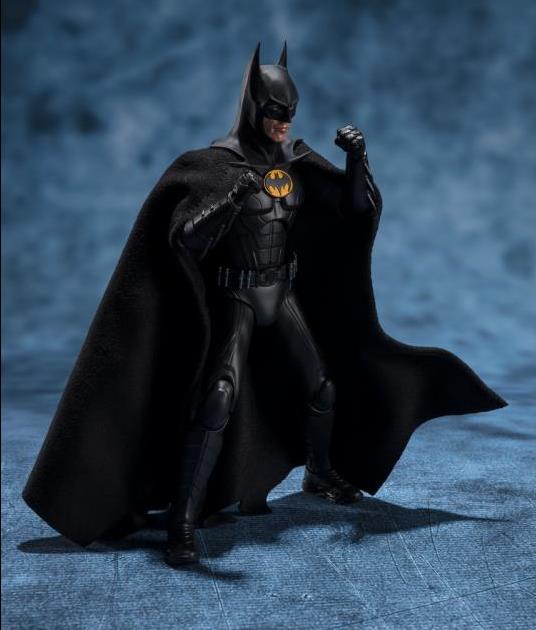 SH Figuarts DC The Flash Movie - Batman