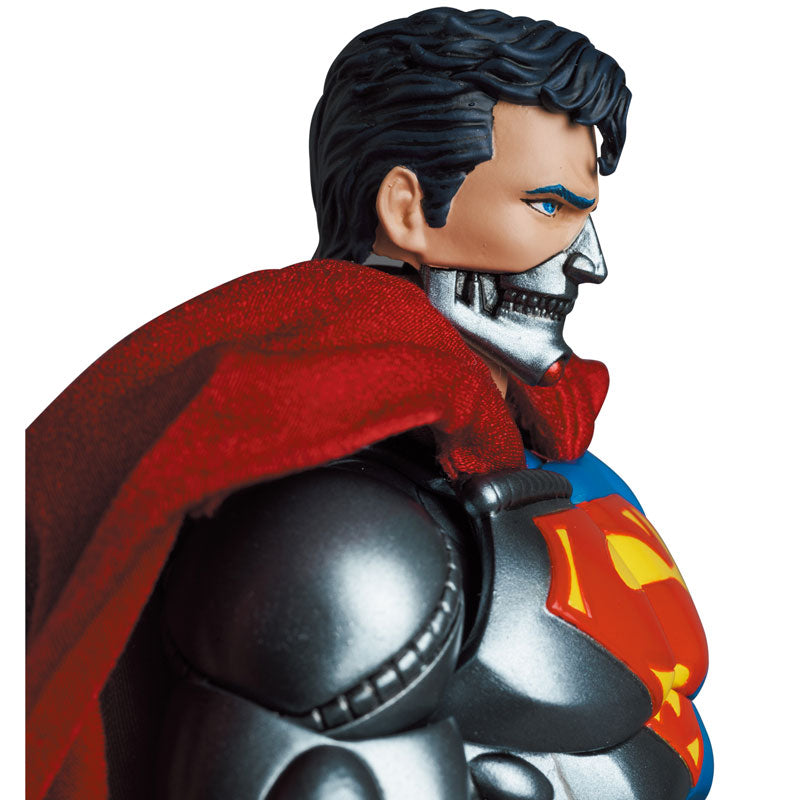 Mafex DC Return of Superman - Cyborg Superman
