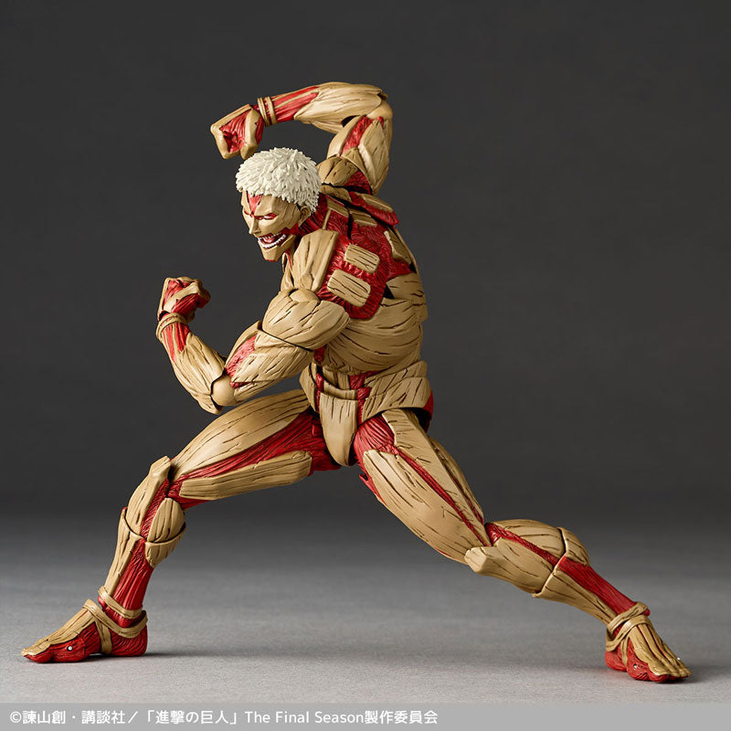 Revoltech Amazing Yamaguchi Attack on Titan - Armored Titan (Reiner Braun)