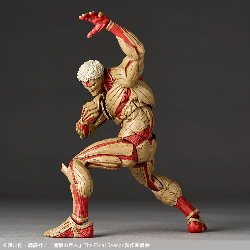 Revoltech Amazing Yamaguchi Attack on Titan - Armored Titan (Reiner Braun)
