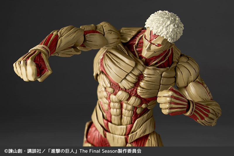 Revoltech Amazing Yamaguchi Attack on Titan - Armored Titan (Reiner Braun)