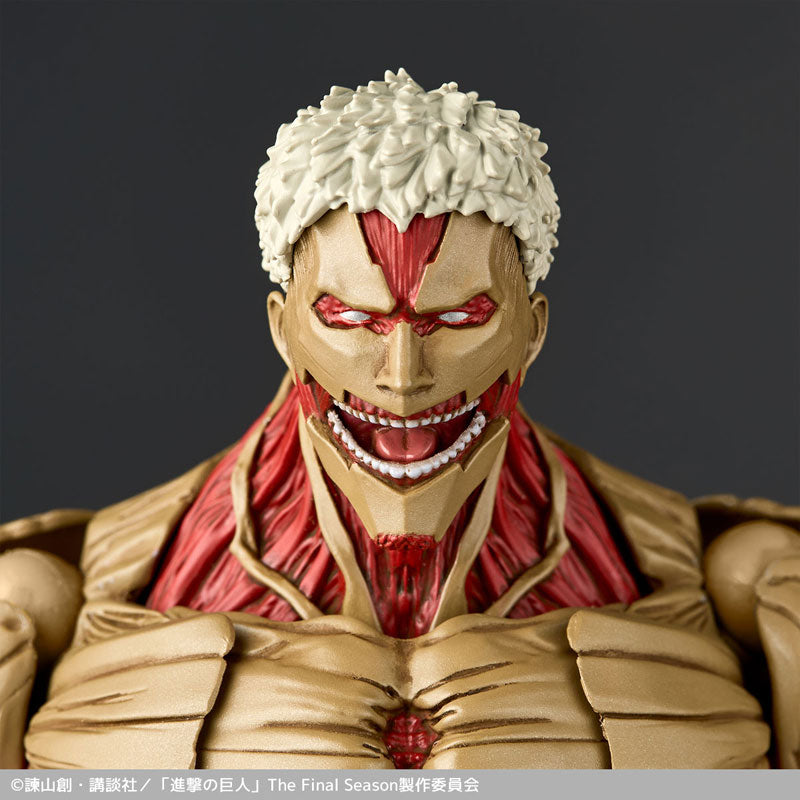 Revoltech Amazing Yamaguchi Attack on Titan - Armored Titan (Reiner Braun)