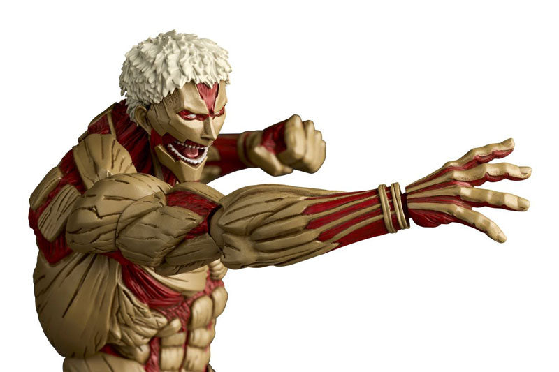 Revoltech Amazing Yamaguchi Attack on Titan - Armored Titan (Reiner Braun)