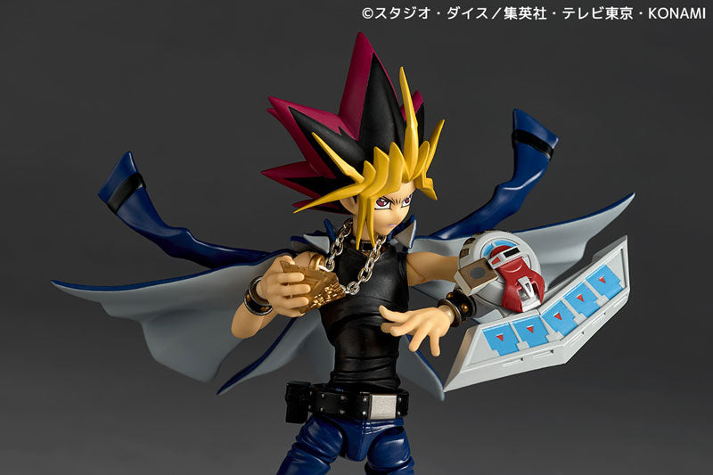 Revoltech Amazing Yamaguchi Yu-Gi-Oh - Yami Yugi