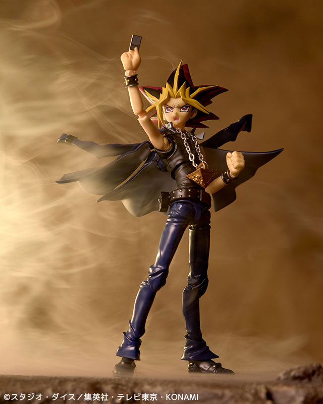 Revoltech Amazing Yamaguchi Yu-Gi-Oh - Yami Yugi