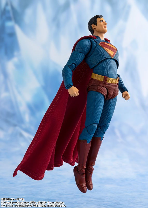 SH Figuarts DC Superman 2025 - Superman
