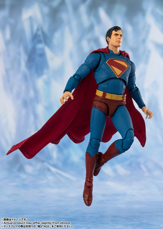 SH Figuarts DC Superman 2025 - Superman