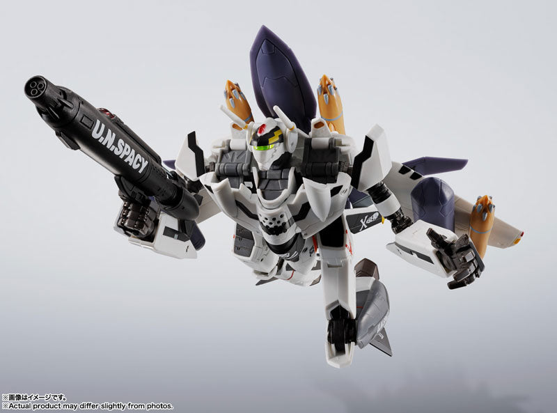 Hi-Metal R Macross Zero VF-OS Phoenix (Roy Fokker) + QF-2200D-B Ghost