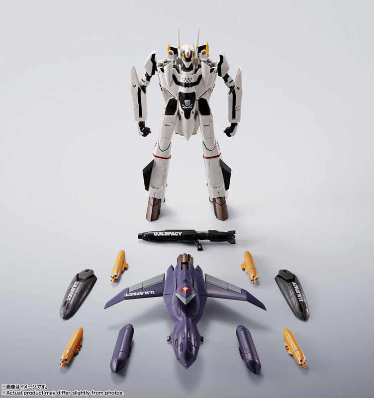 Hi-Metal R Macross Zero VF-OS Phoenix (Roy Fokker) + QF-2200D-B Ghost