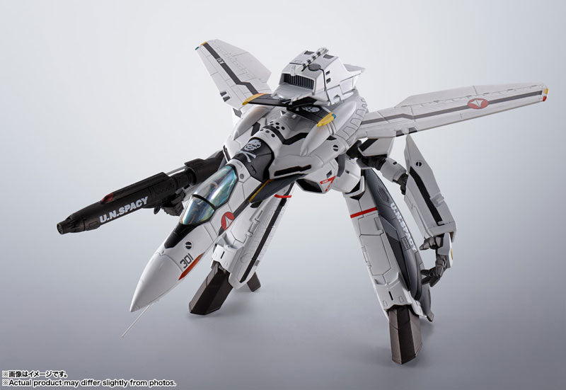 Hi-Metal R Macross Zero VF-OS Phoenix (Roy Fokker) + QF-2200D-B Ghost