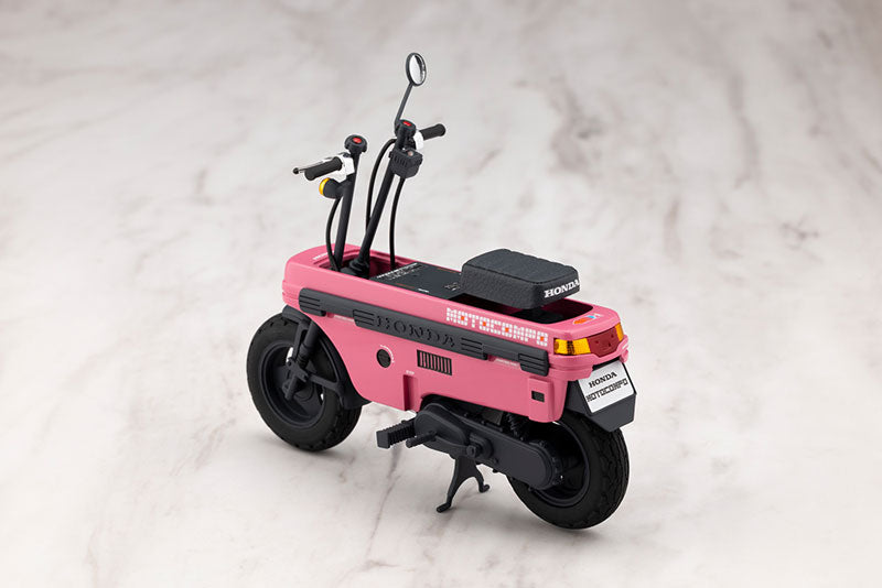 Kotobukiya Sousai Shojo Teien - Emma Koishikawa [Nocturne] with Honda AB12 Motocompo [Model Kit]
