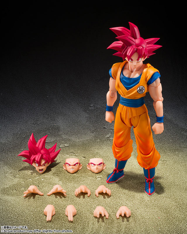 SH Figuarts Dragon Ball - Super Saiyan God Son Goku (God Aura)