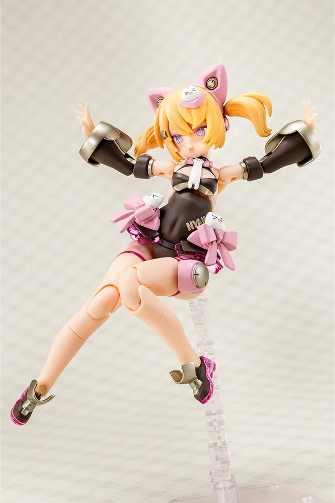 Kotobukiya Megami Device - Puni Mofu Kuro Mao [Model Kit]