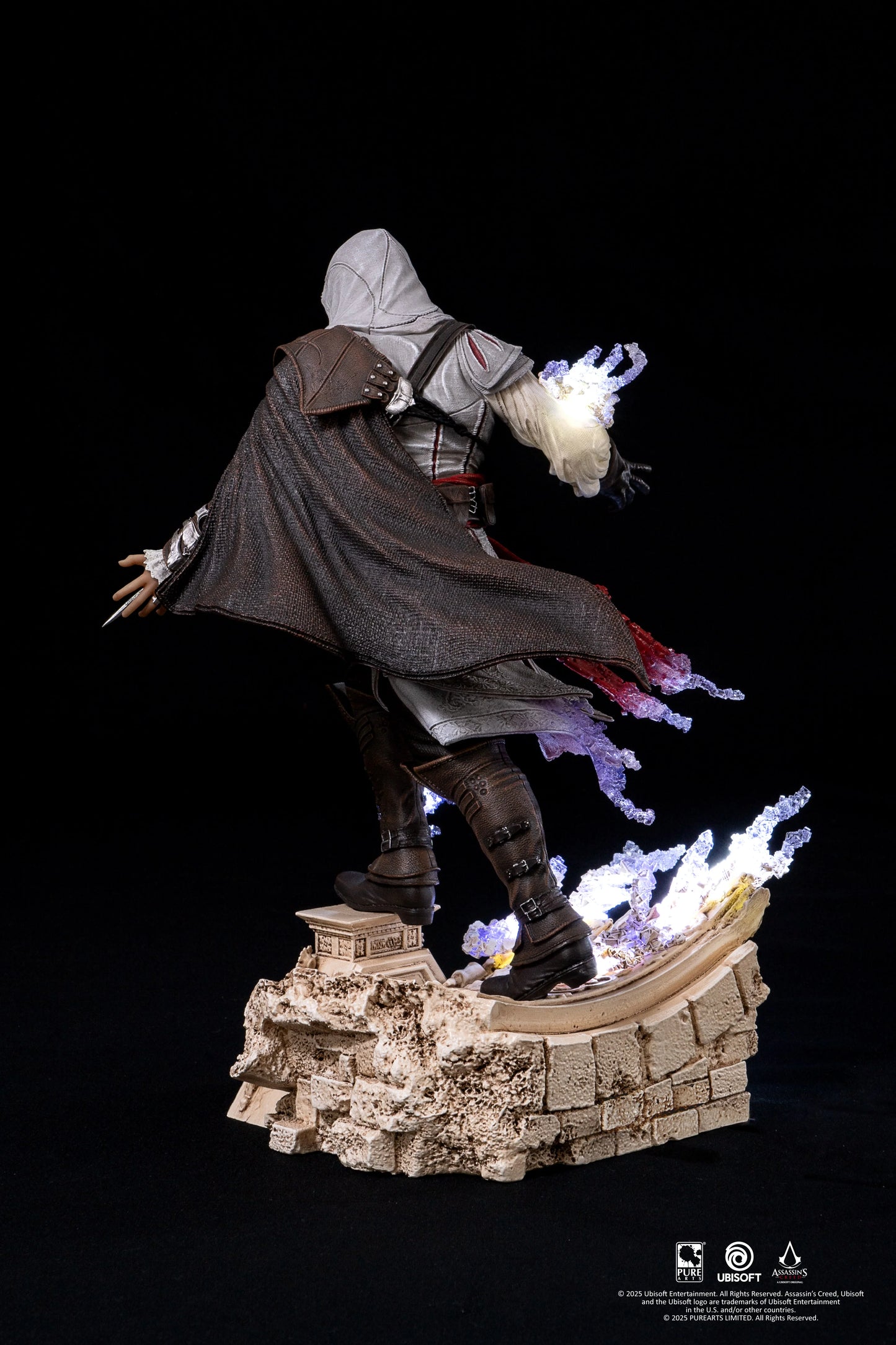Pure Arts 1/8 Assassin's Creed II Animus Ezio